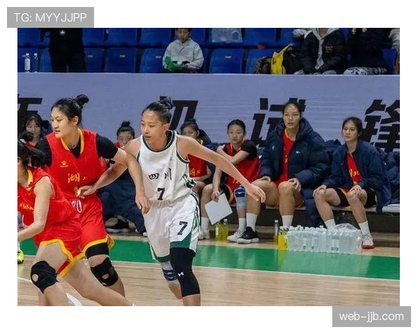 冉珂嘉生涯新高10分助四川取胜 年轻球员成长影响争冠格局