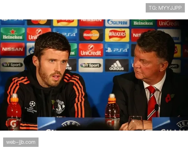 曼联4231阵型在卡里克手下焕发活力 进攻端被激活